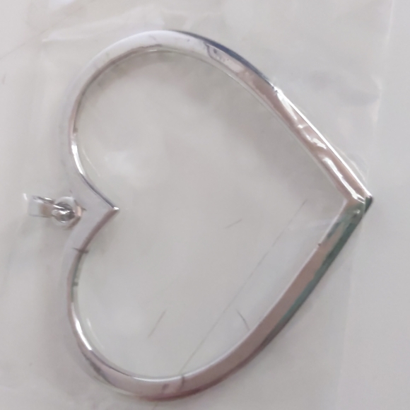 Rhinestone heart pendant - Picture 3 of 3